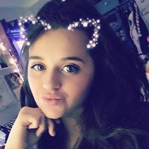 Meet your Posher, Lily